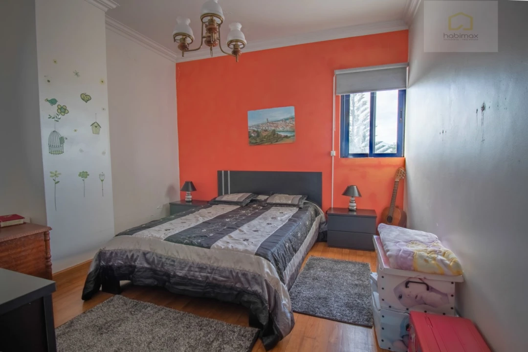 Moradia T4 para Venda em Pico da Pedra Foto 23