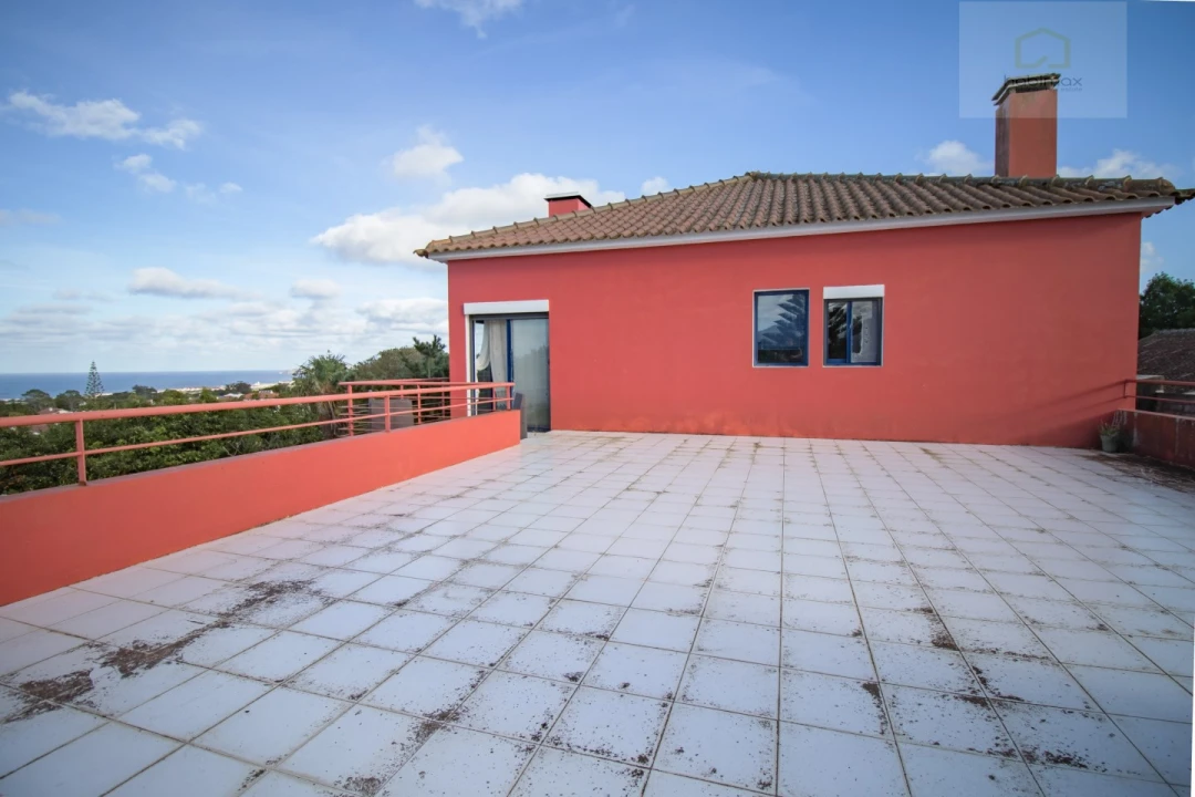 Moradia T4 para Venda em Pico da Pedra Foto 25