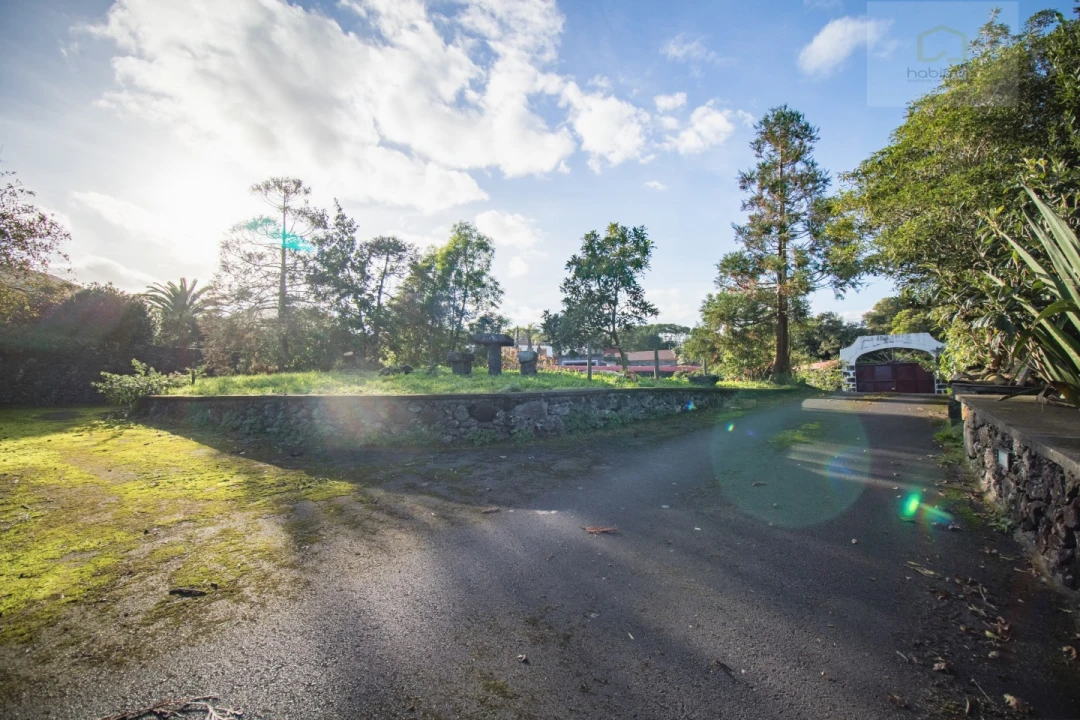 Moradia T4 para Venda em Pico da Pedra Foto 36