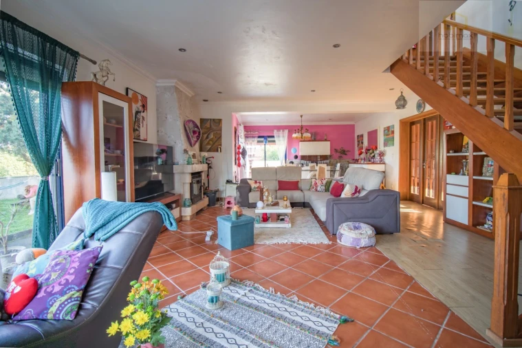 Moradia T4 para Venda em Pico da Pedra Foto 10