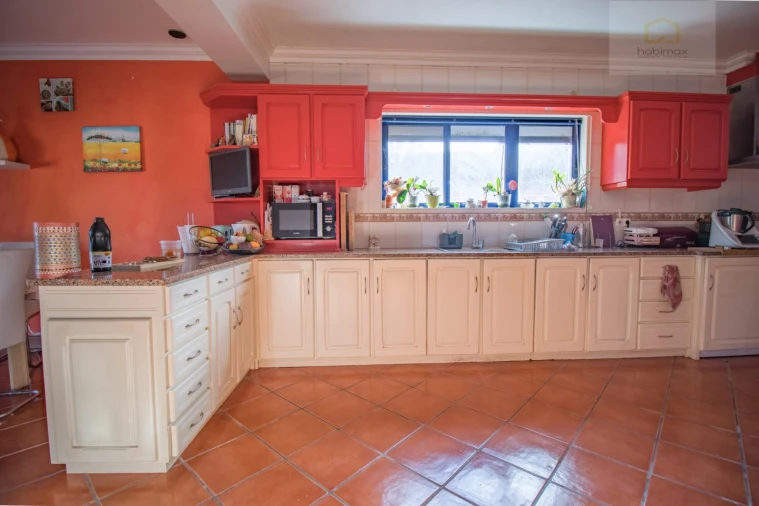 Moradia T4 para Venda em Pico da Pedra Foto 14