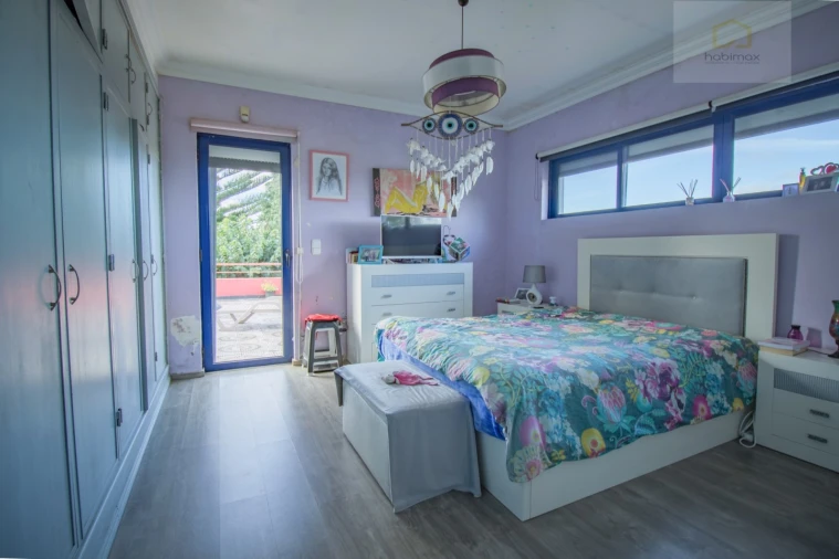 Moradia T4 para Venda em Pico da Pedra Foto 16