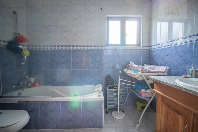 Moradia T4 para Venda em Pico da Pedra Foto 22