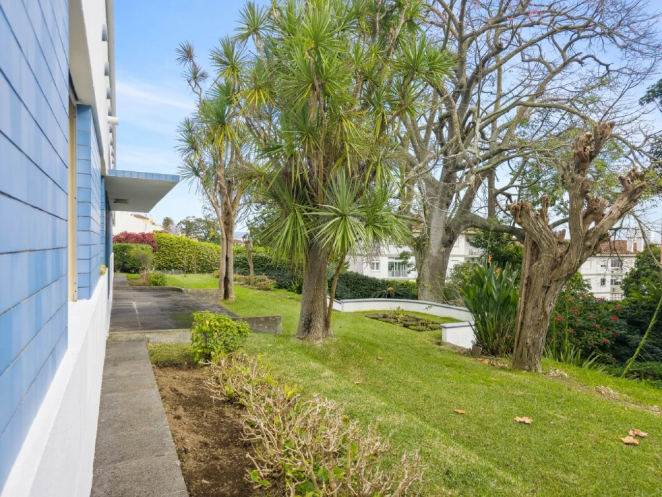 Moradia T5 para Venda em Ponta Delgada (São Sebastião) Foto 46