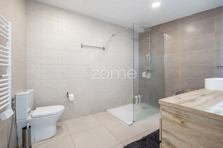 Prédio para Venda em Leiria, Pousos, Barreira e Cortes Foto 15