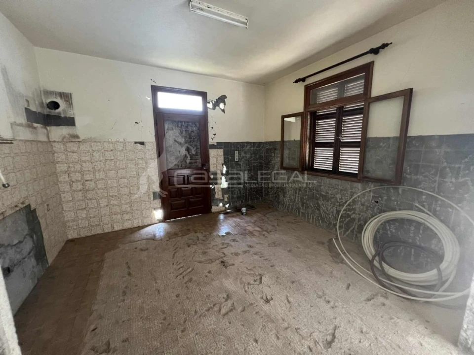 Moradia T2 para Venda em Canhas Foto 9