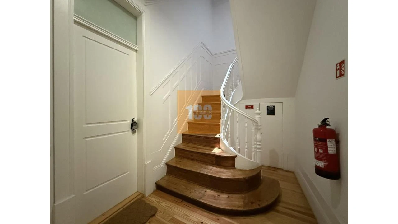 Apartamento T1 para Venda em Cedofeita, Santo Ildefonso, Sé, Miragaia, São Nicolau e Vitória Foto 3