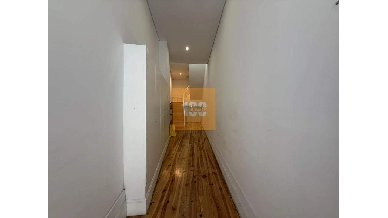 Apartamento T1 para Venda em Cedofeita, Santo Ildefonso, Sé, Miragaia, São Nicolau e Vitória Foto 17