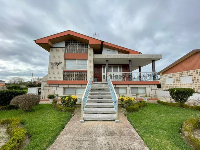 Moradia T4 para Venda em Monte