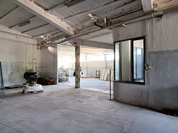 Armazém para Venda em Nogueira e Silva Escura Foto 4