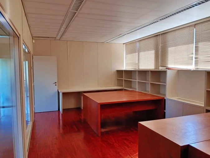 Armazém para Venda em Nogueira e Silva Escura Foto 7