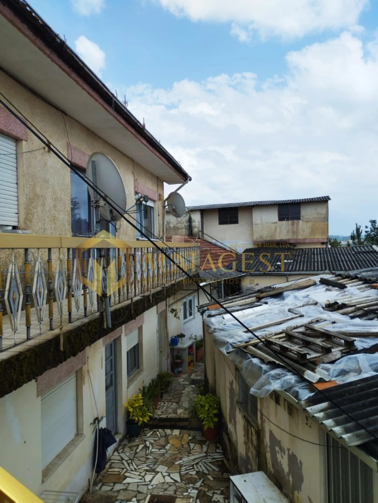 Moradia T7 para Venda em Serzedo e Perosinho Foto 11