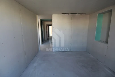 Apartamento T2 para Venda em Real, Dume e Semelhe