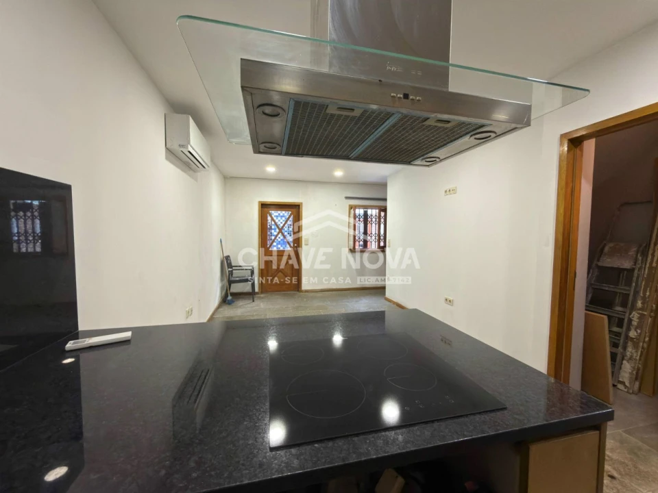 Prédio para Venda em Arcozelo Foto 6