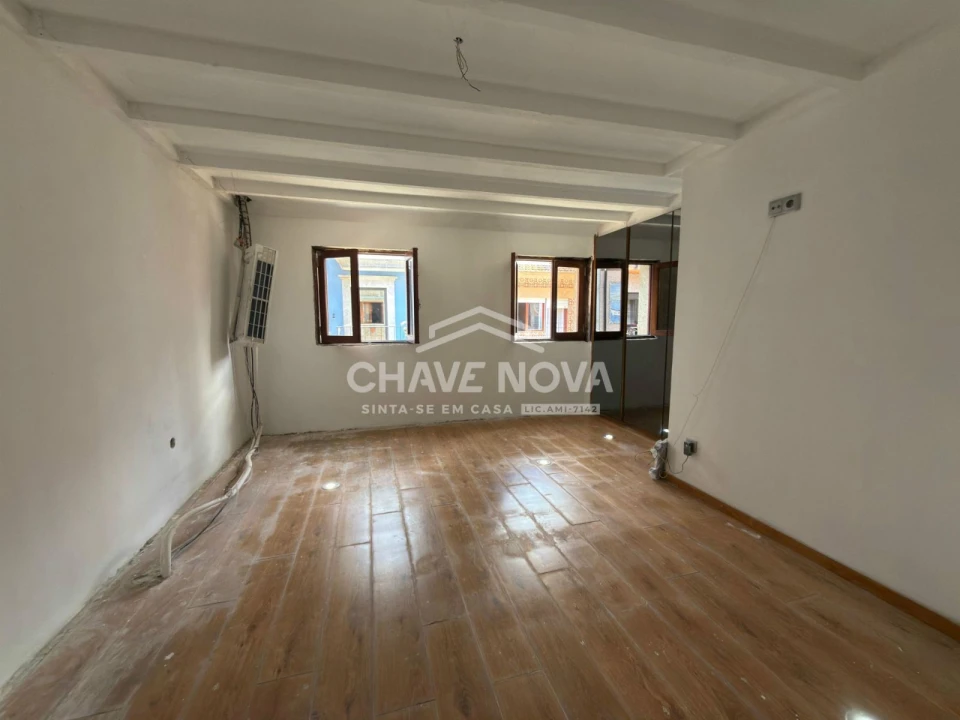 Prédio para Venda em Arcozelo Foto 10