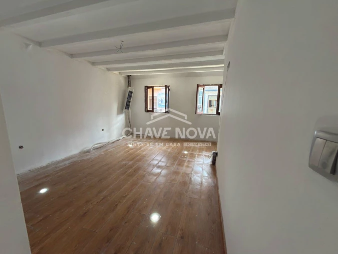 Prédio para Venda em Arcozelo Foto 8