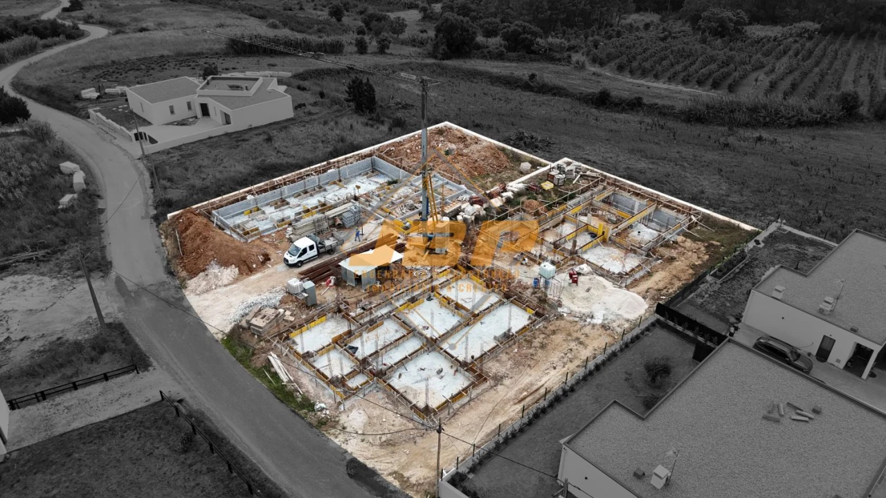 Moradia T3 para Venda em Alfeizerão Foto 1