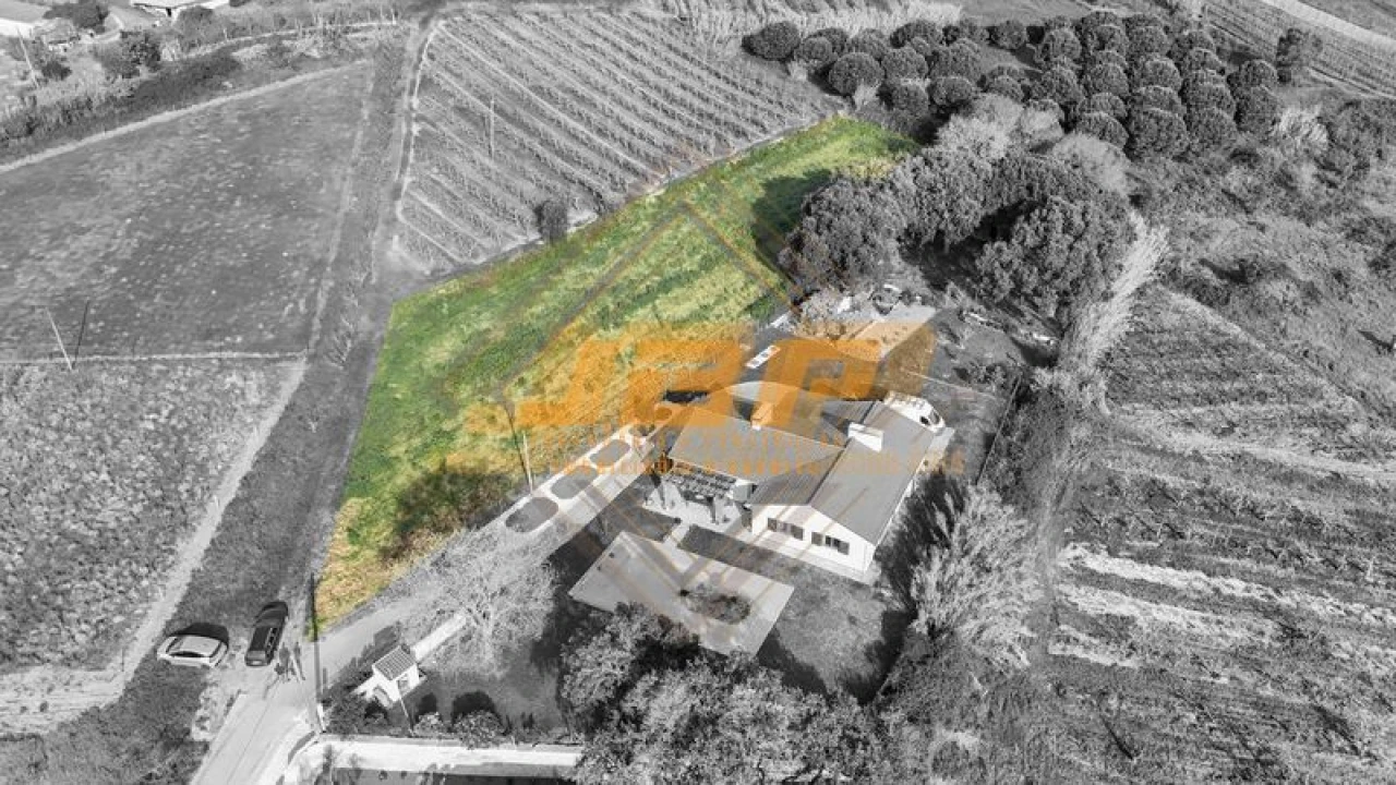 Terreno para Venda em Alfeizerão Foto 1