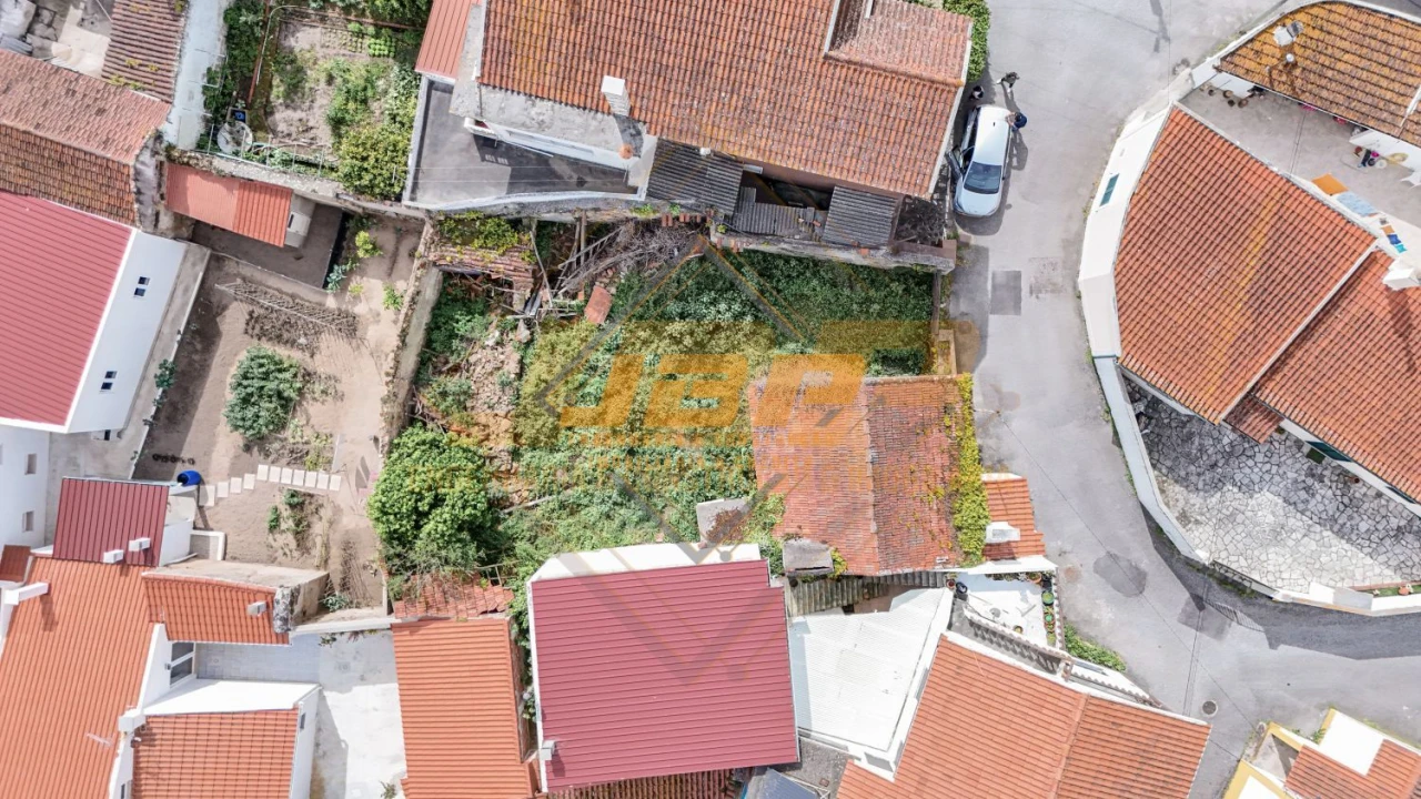 Moradia T2 para Venda em Tornada e Salir do Porto Foto 1