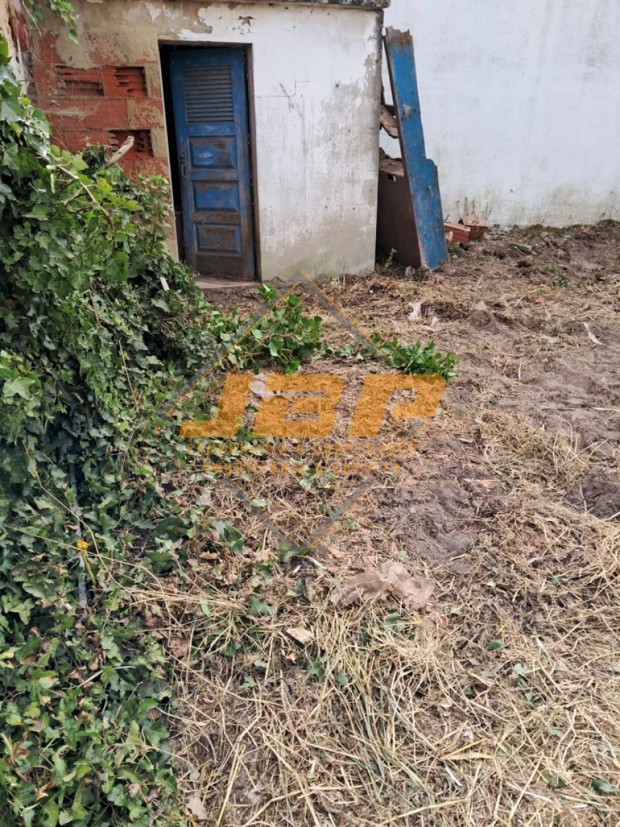 Moradia T2 para Venda em Tornada e Salir do Porto Foto 6