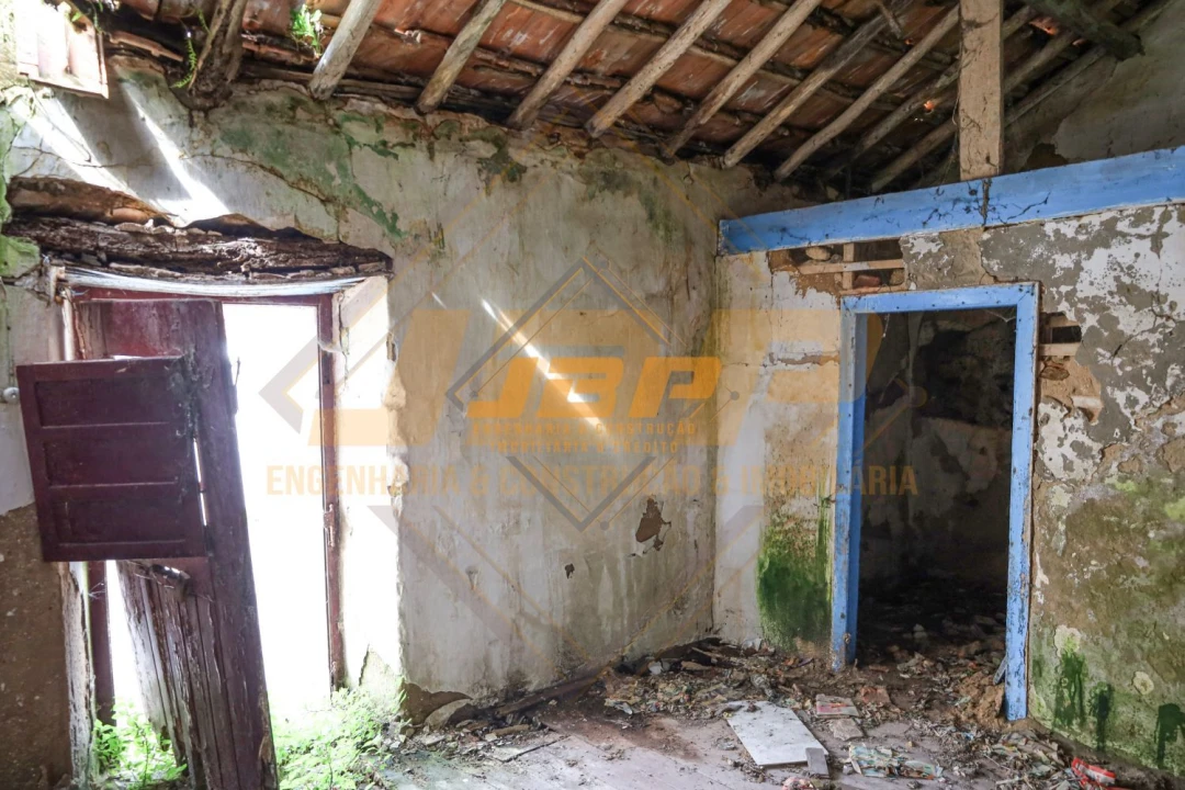 Moradia T2 para Venda em Tornada e Salir do Porto Foto 13