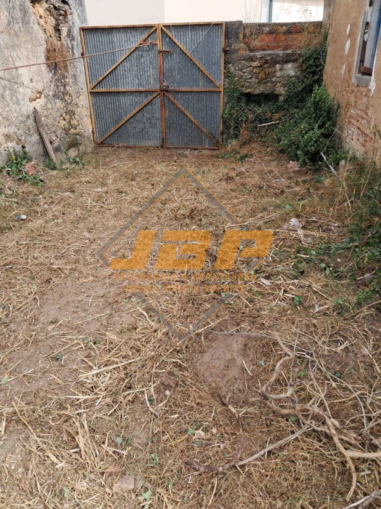 Moradia T2 para Venda em Tornada e Salir do Porto Foto 7