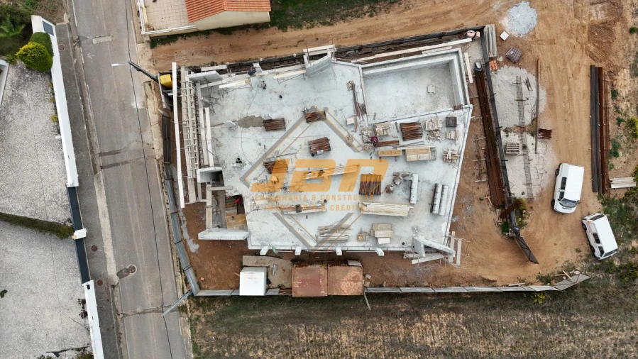 Moradia T3 para Venda em Alfeizerão Foto 40