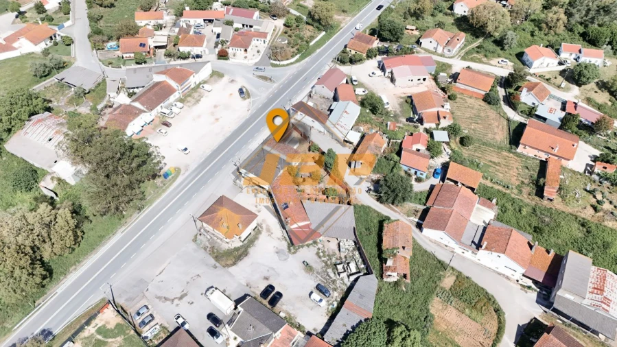 Garagem para Venda em Benedita Foto 2