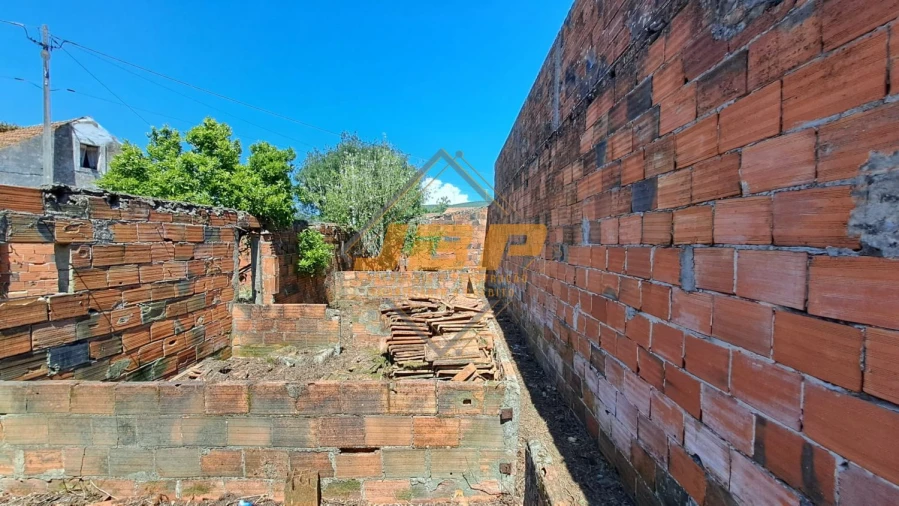 Garagem para Venda em Benedita Foto 22