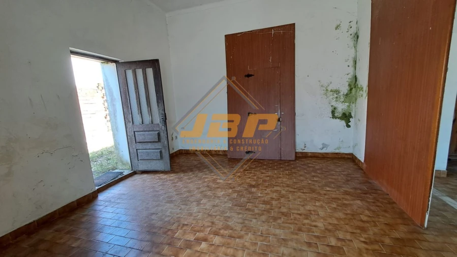 Garagem para Venda em Benedita Foto 47