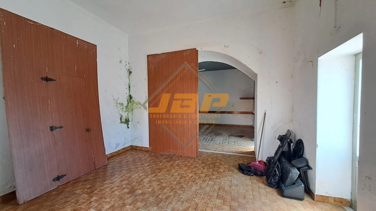 Garagem para Venda em Benedita Foto 34