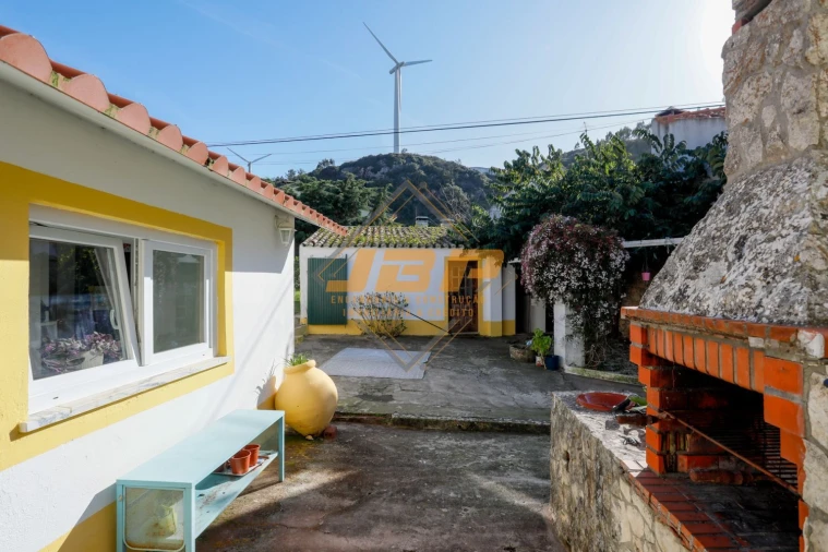 Moradia T1 para Venda em Po Foto 36