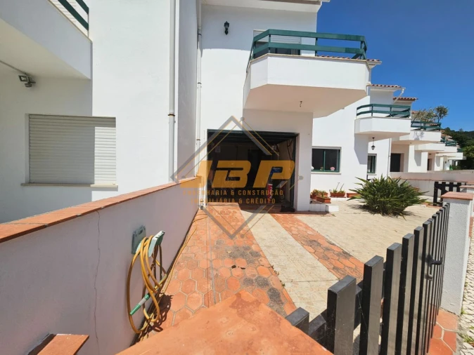 Moradia T3 para Venda em Alfeizerão Foto 4