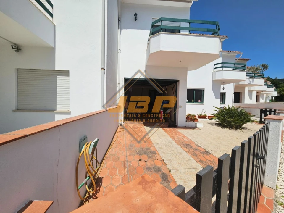 Moradia T3 para Venda em Alfeizerão Foto 4