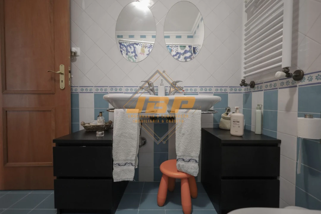 Moradia T4 para Venda em Alfeizerão Foto 23