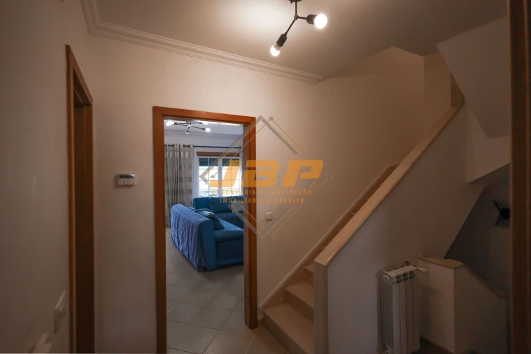 Moradia T4 para Venda em Alfeizerão Foto 5