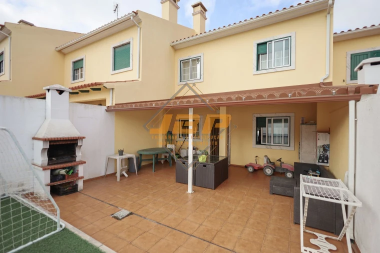 Moradia T4 para Venda em Alfeizerão Foto 33