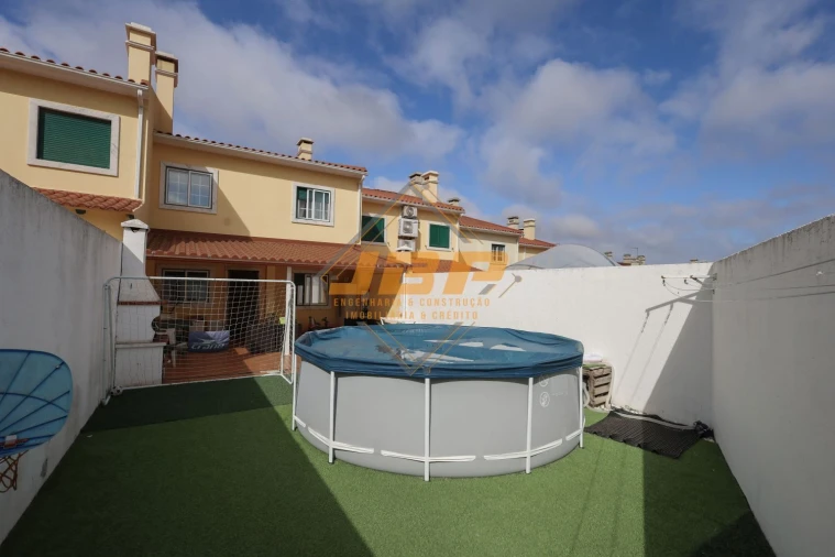 Moradia T4 para Venda em Alfeizerão Foto 34