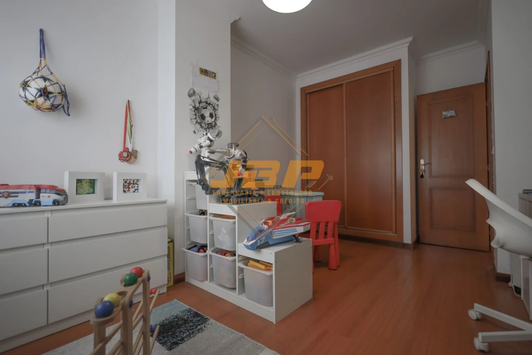 Moradia T4 para Venda em Alfeizerão Foto 21