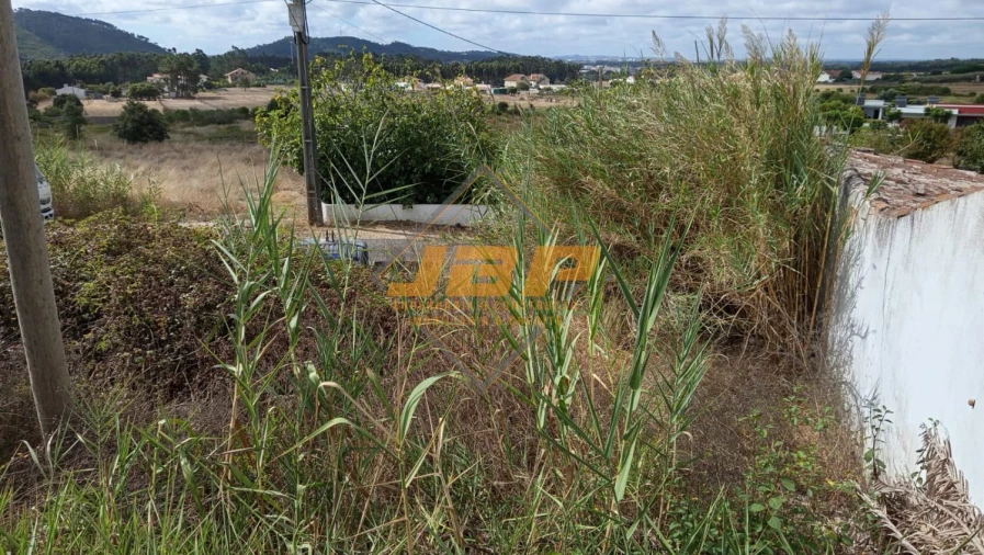 Garagem para Venda em Tornada e Salir do Porto Foto 31