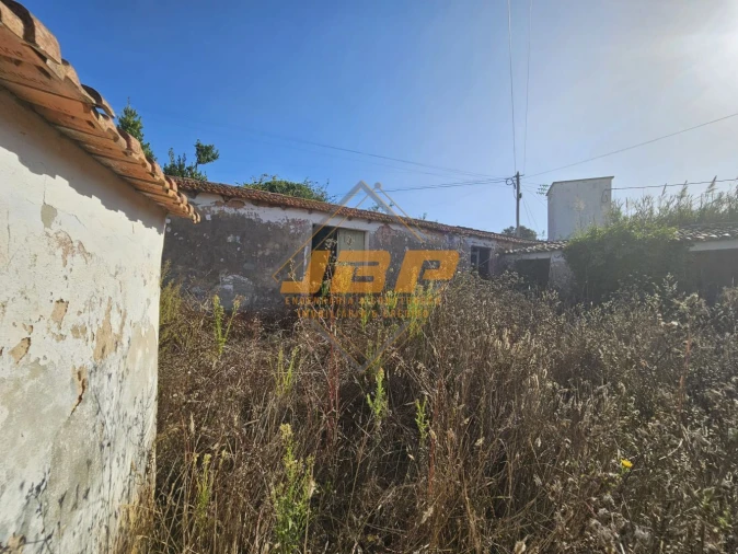Garagem para Venda em Tornada e Salir do Porto Foto 16