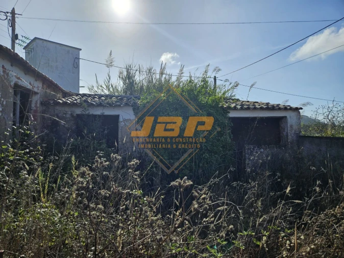 Garagem para Venda em Tornada e Salir do Porto Foto 21