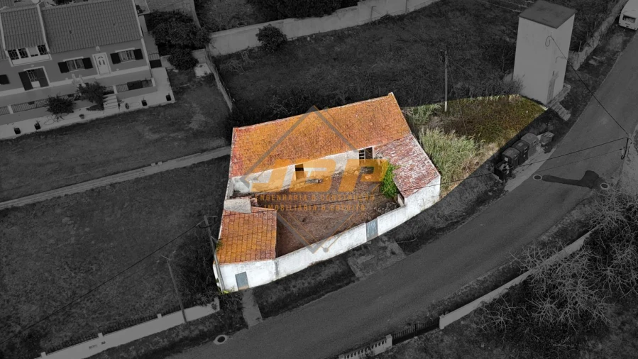 Garagem para Venda em Tornada e Salir do Porto Foto 4