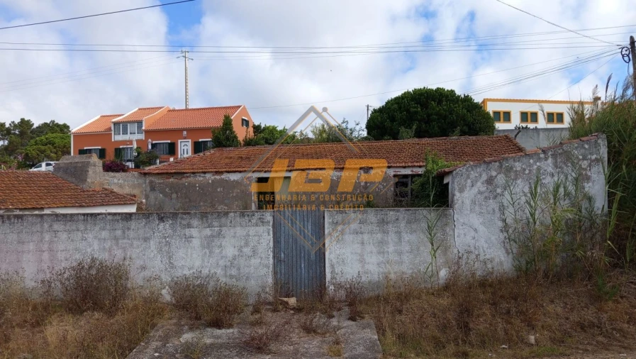 Garagem para Venda em Tornada e Salir do Porto Foto 13