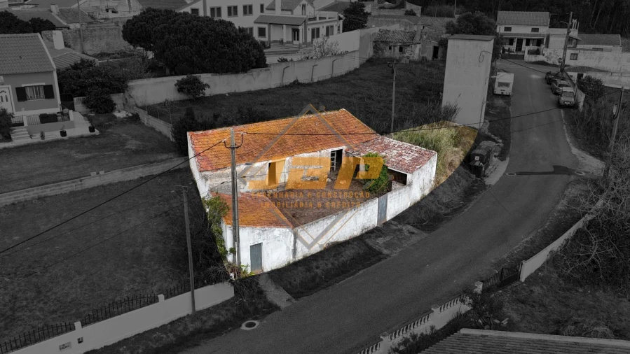 Garagem para Venda em Tornada e Salir do Porto Foto 1