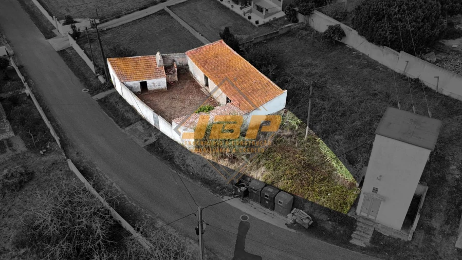 Garagem para Venda em Tornada e Salir do Porto Foto 2