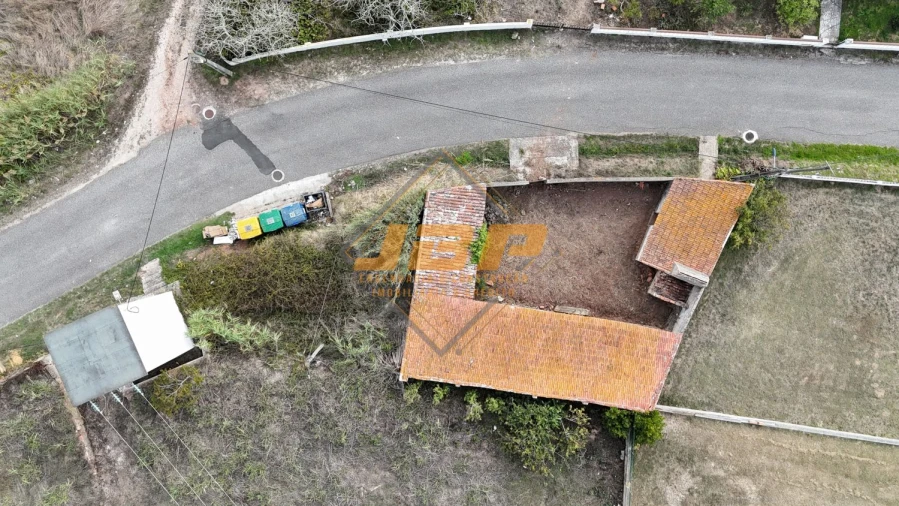 Garagem para Venda em Tornada e Salir do Porto Foto 8