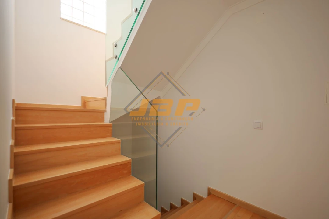 Moradia T1 para Venda em São Martinho do Porto Foto 10