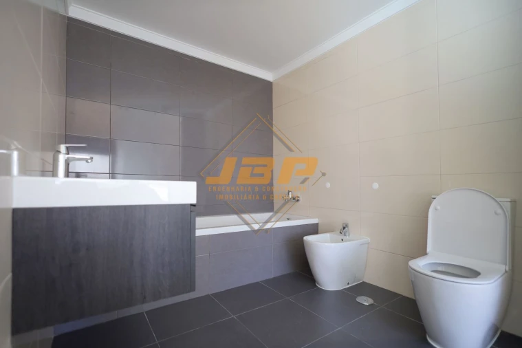 Moradia T1 para Venda em São Martinho do Porto Foto 7