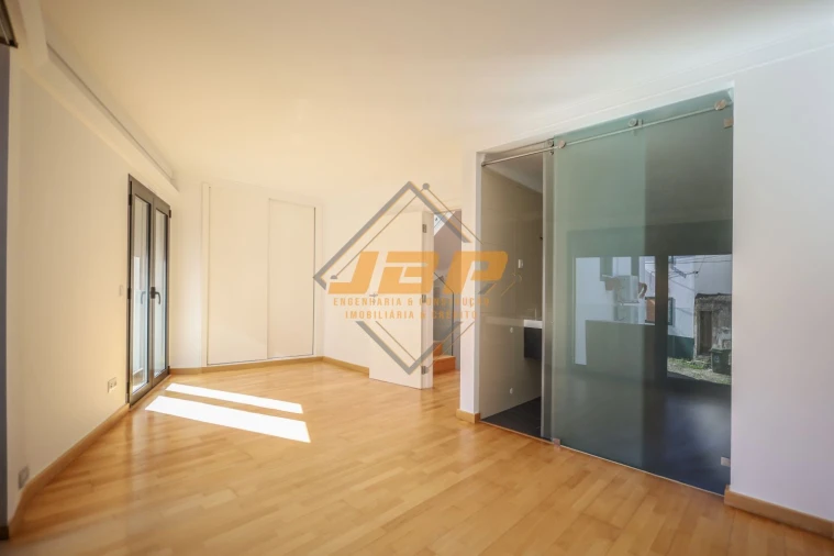 Moradia T1 para Venda em São Martinho do Porto Foto 6